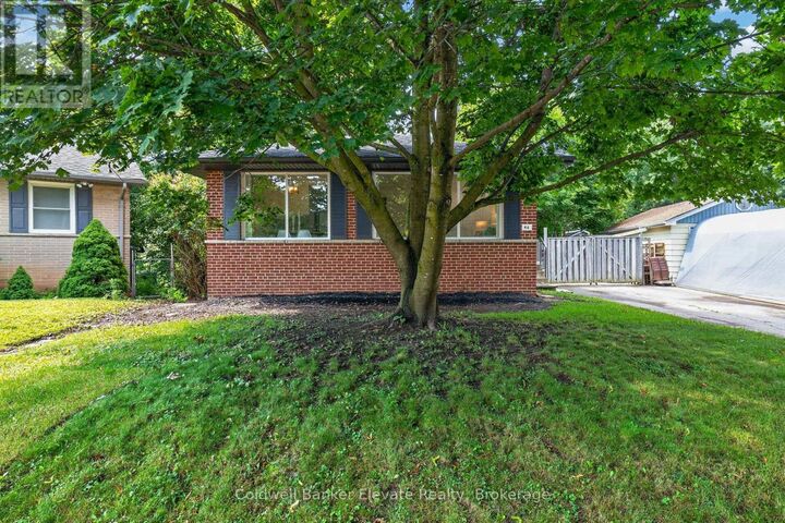 Property Photo:  46 McIntyre Crescent  ON L7G 1N3 