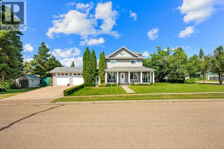 Property Photo: 5100 3 Avenue AB T0B 0V0