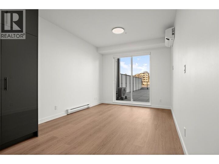 Property Photo: 1380 Pridham Avenue 212 BC V1Y 6B9