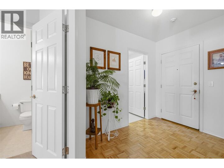 Property Photo: 1318 Richter Street 303 BC V1Y 2L3