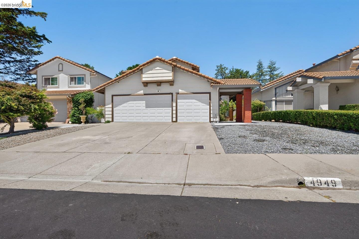 Property Photo:  4949 Wagon Wheel  CA 94803 
