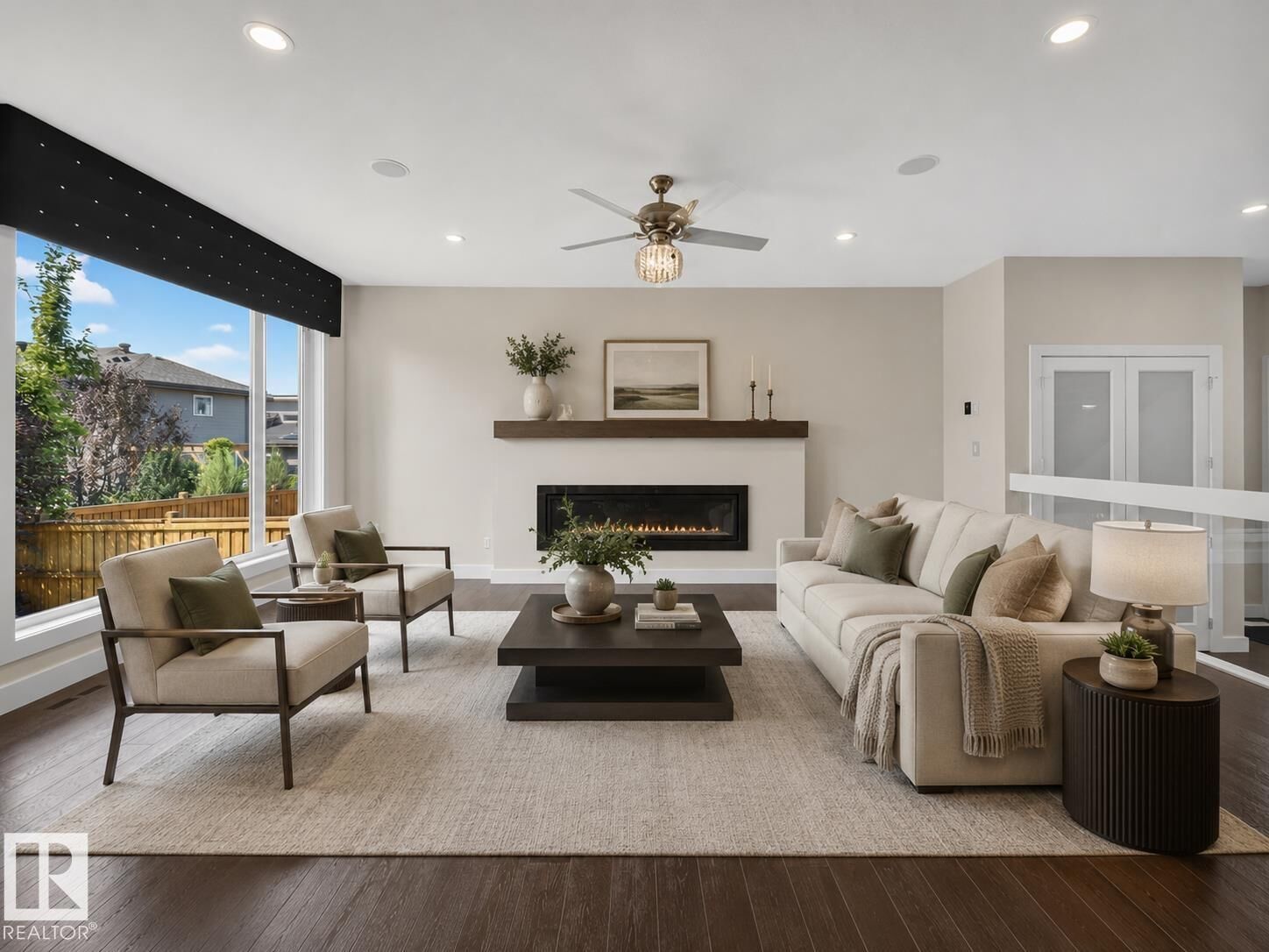 Property Photo:  1116 Hainstock Green SW  AB T6W 2T8 