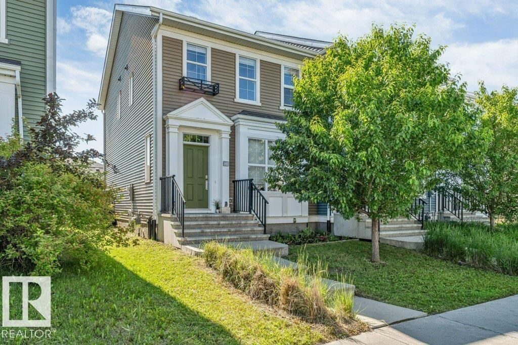 Property Photo:  2122 24 Street NW  AB T6T 0Y4 
