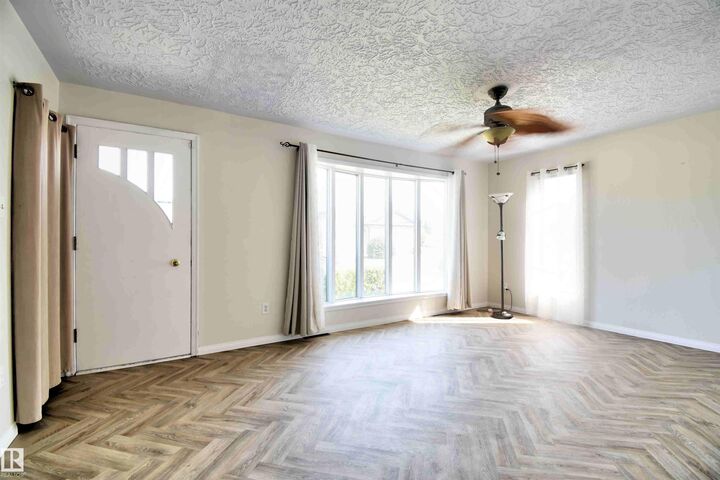 Property Photo:  5109 47 Avenue  AB T0A 3A4 