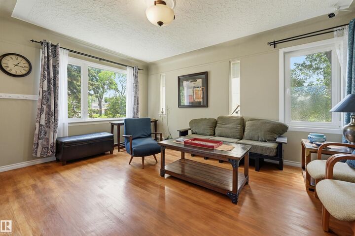 Property Photo:  11502 127 Street NW  AB T5M 0V3 