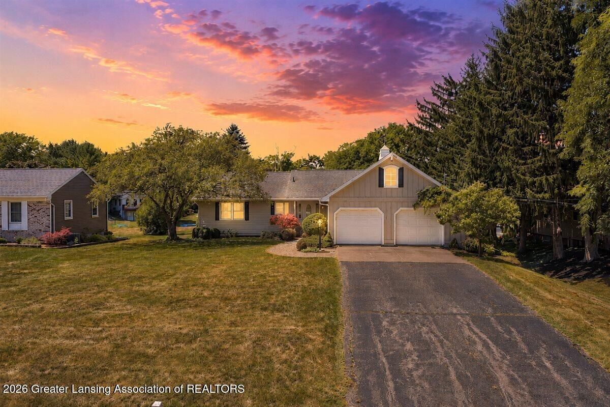 Property Photo:  1212 E Geneva Drive  MI 48820 
