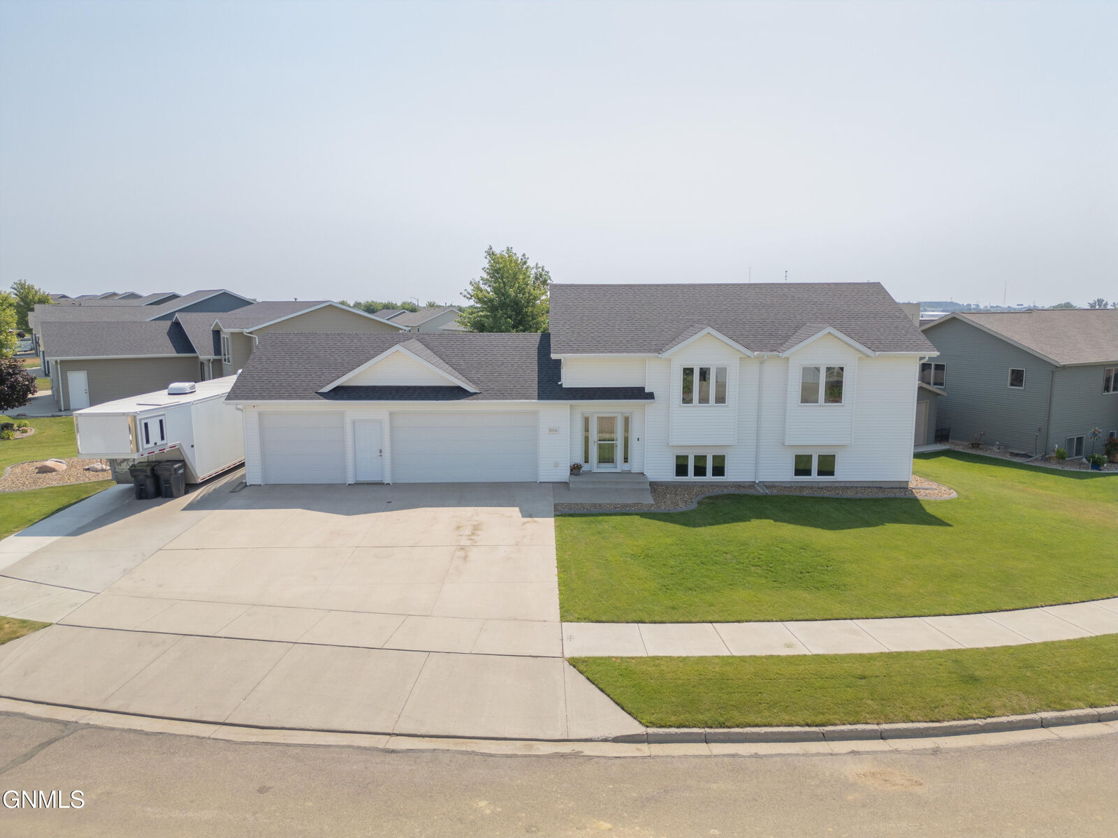 Property Photo: 5004 39th Avenue NW ND 58554