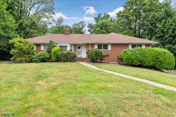 Property Photo: 6 Orchard Dr NJ 07076