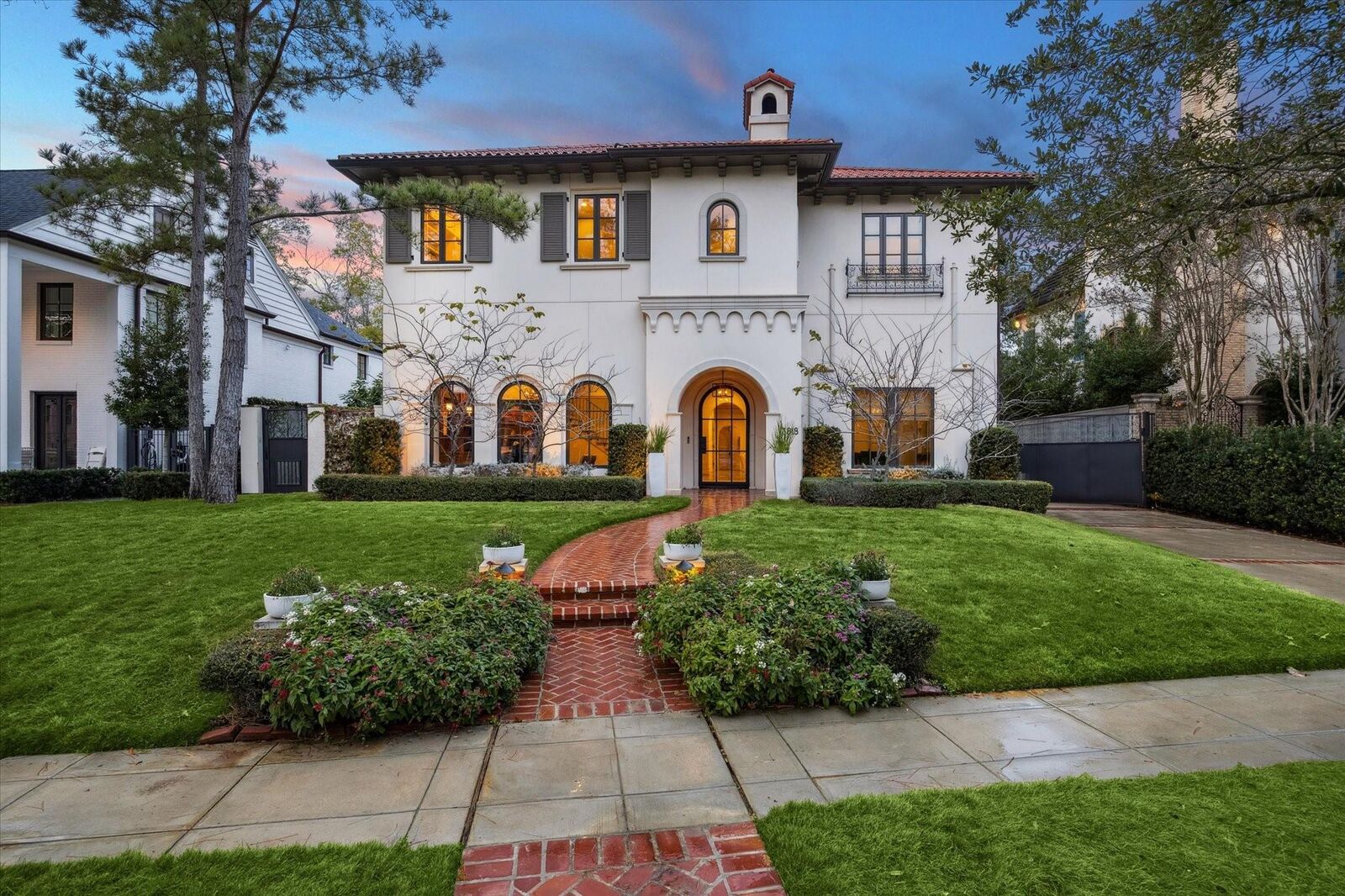 Property Photo: 3818 Del Monte Drive TX 77019