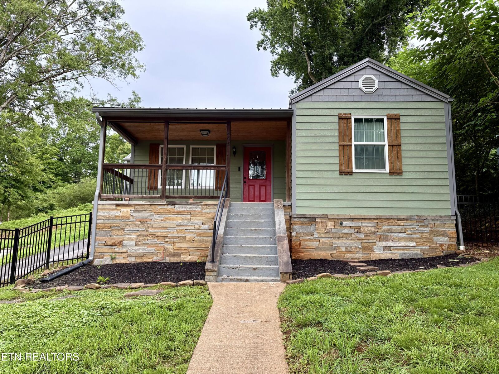 Property Photo:  425 Sewanee St  TN 37748 