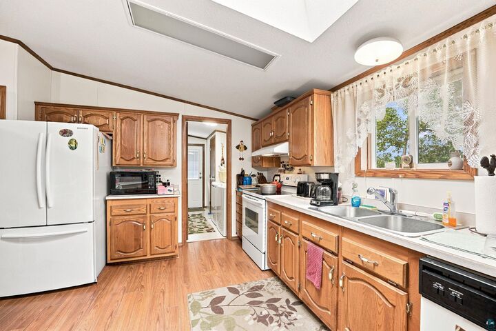 Property Photo: 12 Redwood Dr MN 55810