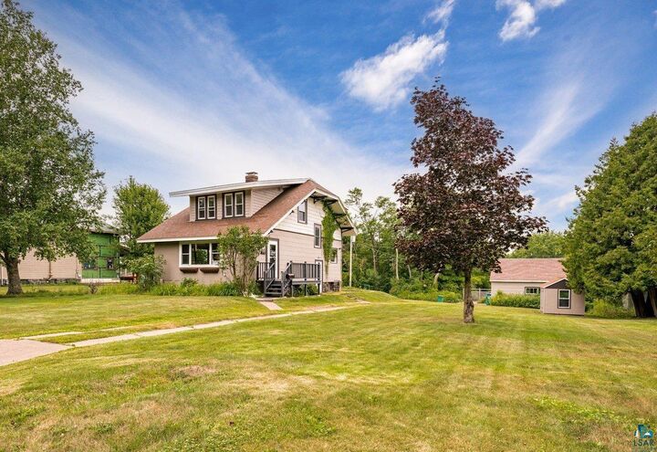 Property Photo:  2213 Sussex Ave  MN 55812 