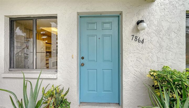 Property Photo: 7864 Eagle Creek Drive 7864 FL 34243