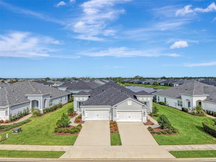 Property Photo:  4842 Willow Bend Avenue  FL 34219 