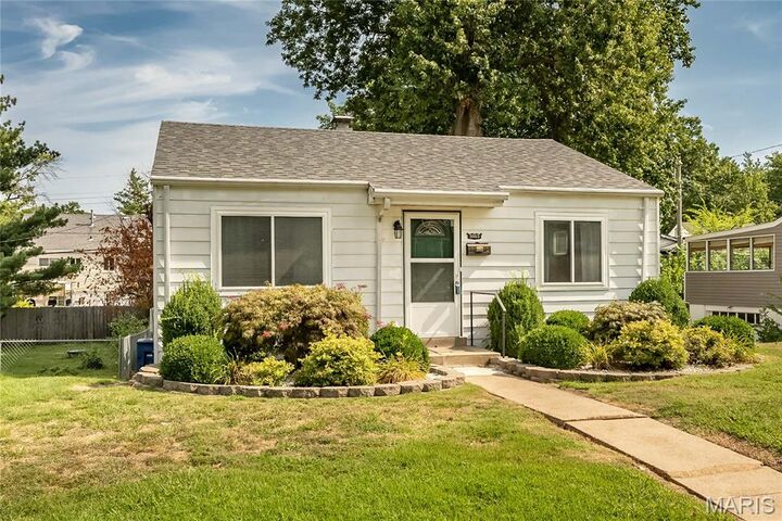 Property Photo: 5665 Marquette Avenue MO 63139