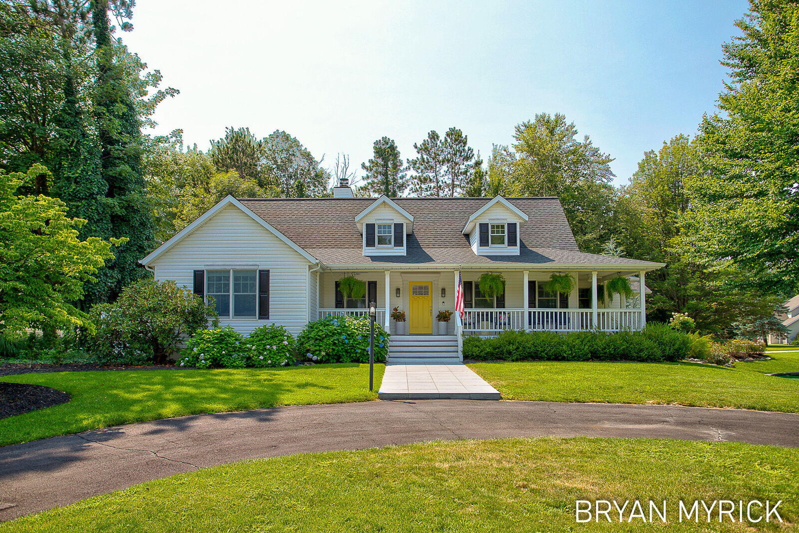 Property Photo:  4612 Forest Lane  MI 49423 