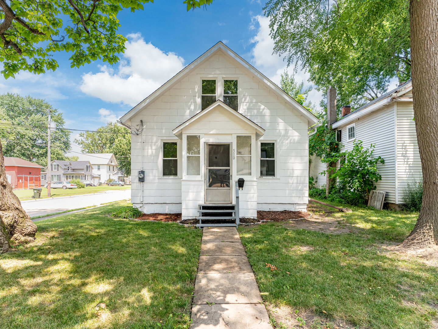 Property Photo: 510 W 8th Street IL 61081