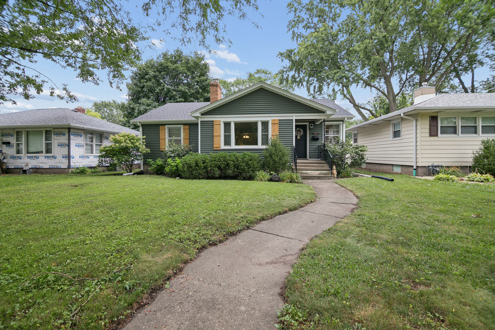 Property Photo:  640 S Winfield Avenue  IL 60901 