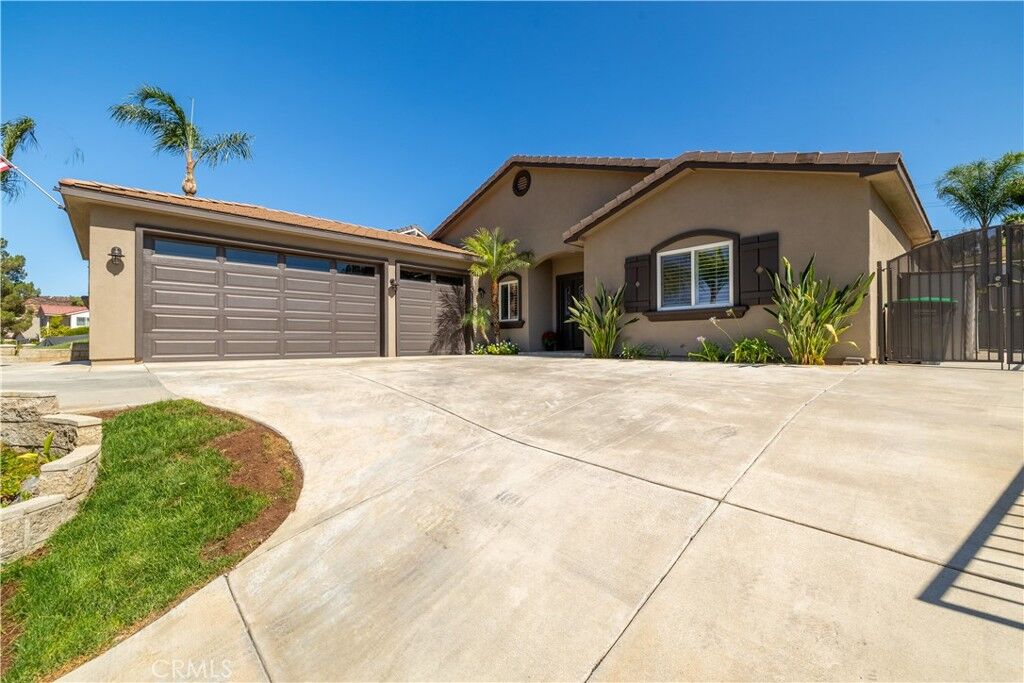 Property Photo:  31028 Emperor Drive  CA 92587 
