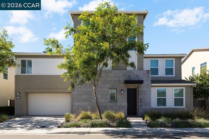 Property Photo:  5772 Juniper Way  CA 94568 