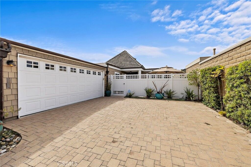 Property Photo:  23862 Bothnia  CA 92629 