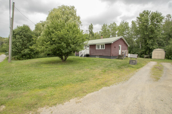 Property Photo:  19 North Street  ME 04493 