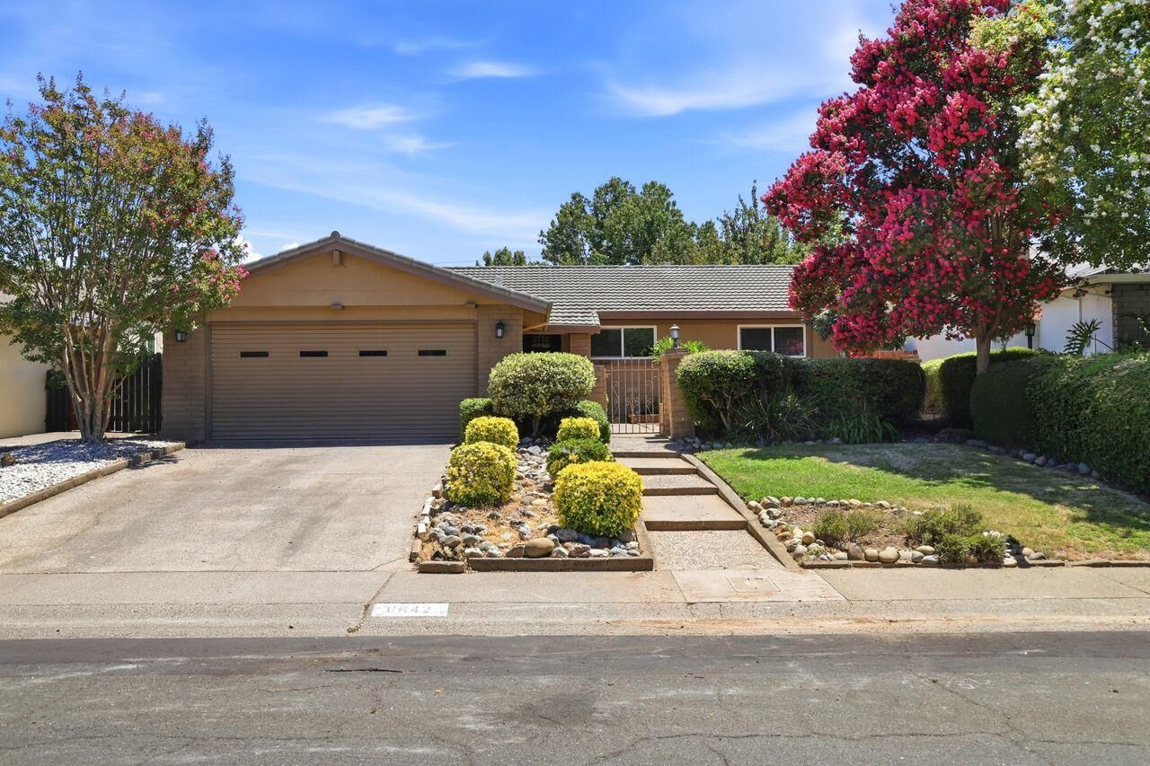 Property Photo:  8642 Merribrook Drive  CA 95826 