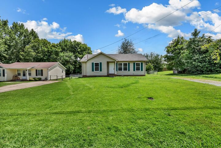 Property Photo: 577 Kathryn Ct TN 37042