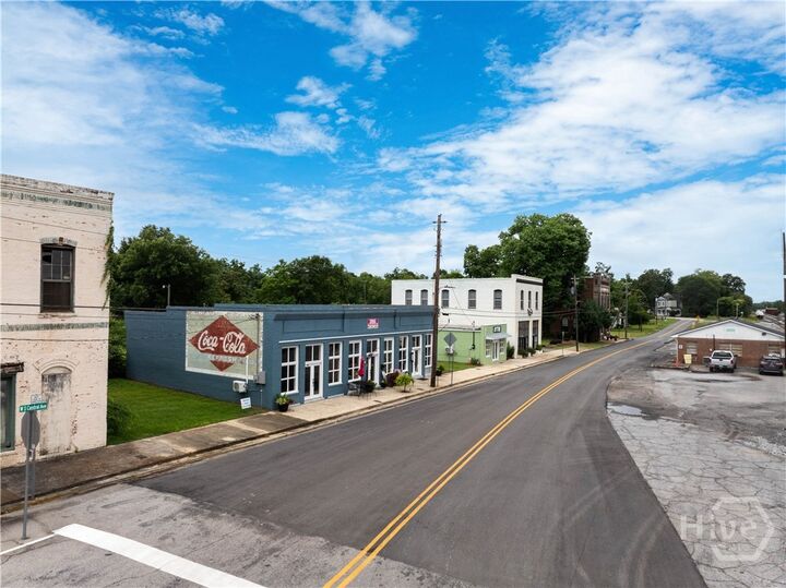 Property Photo:  103-121 W South Central Avenue  GA 31087 