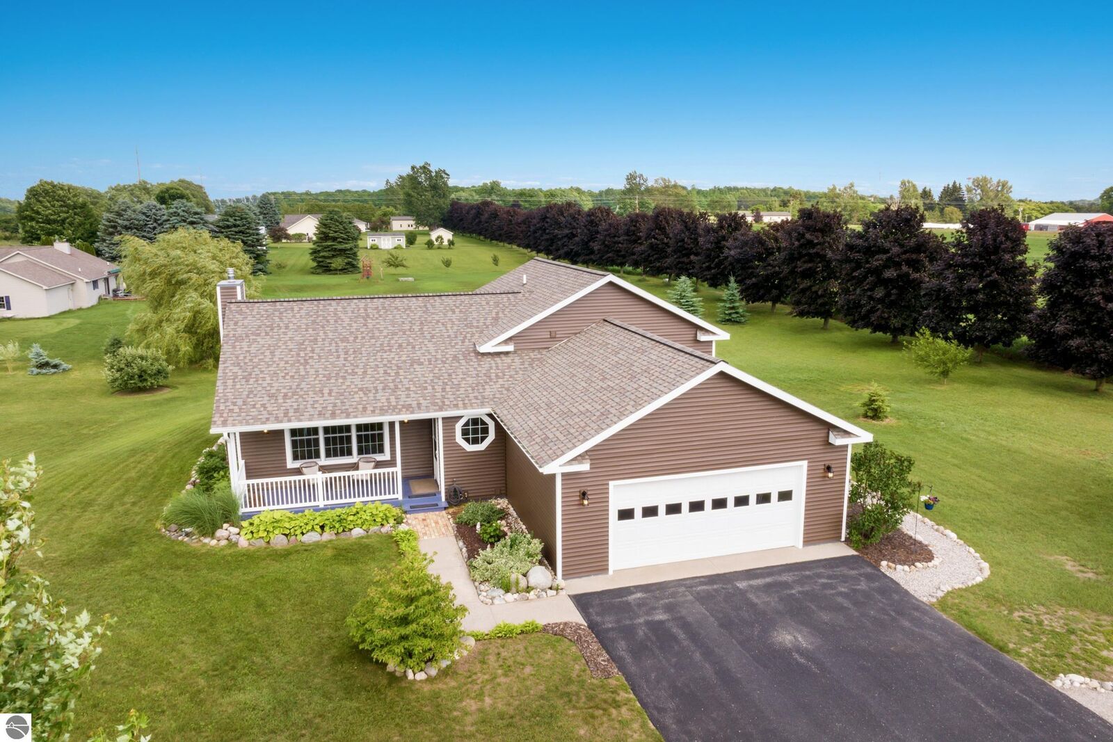 Property Photo: 7874 E Longbranch Circle MI 49684