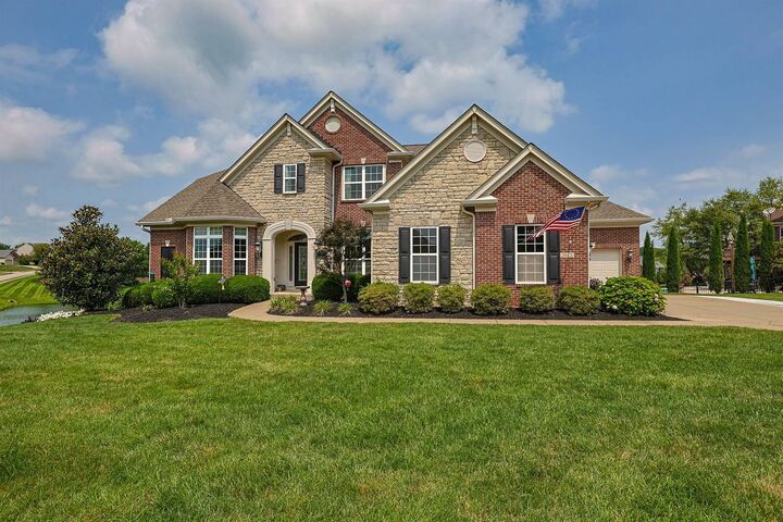 Property Photo:  2622 Twin Hills Court  KY 41091 