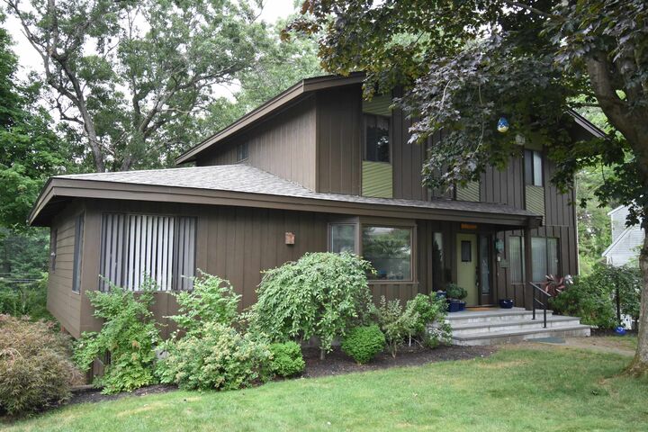 Property Photo:  3 Eastbrook Drive  NH 03060 