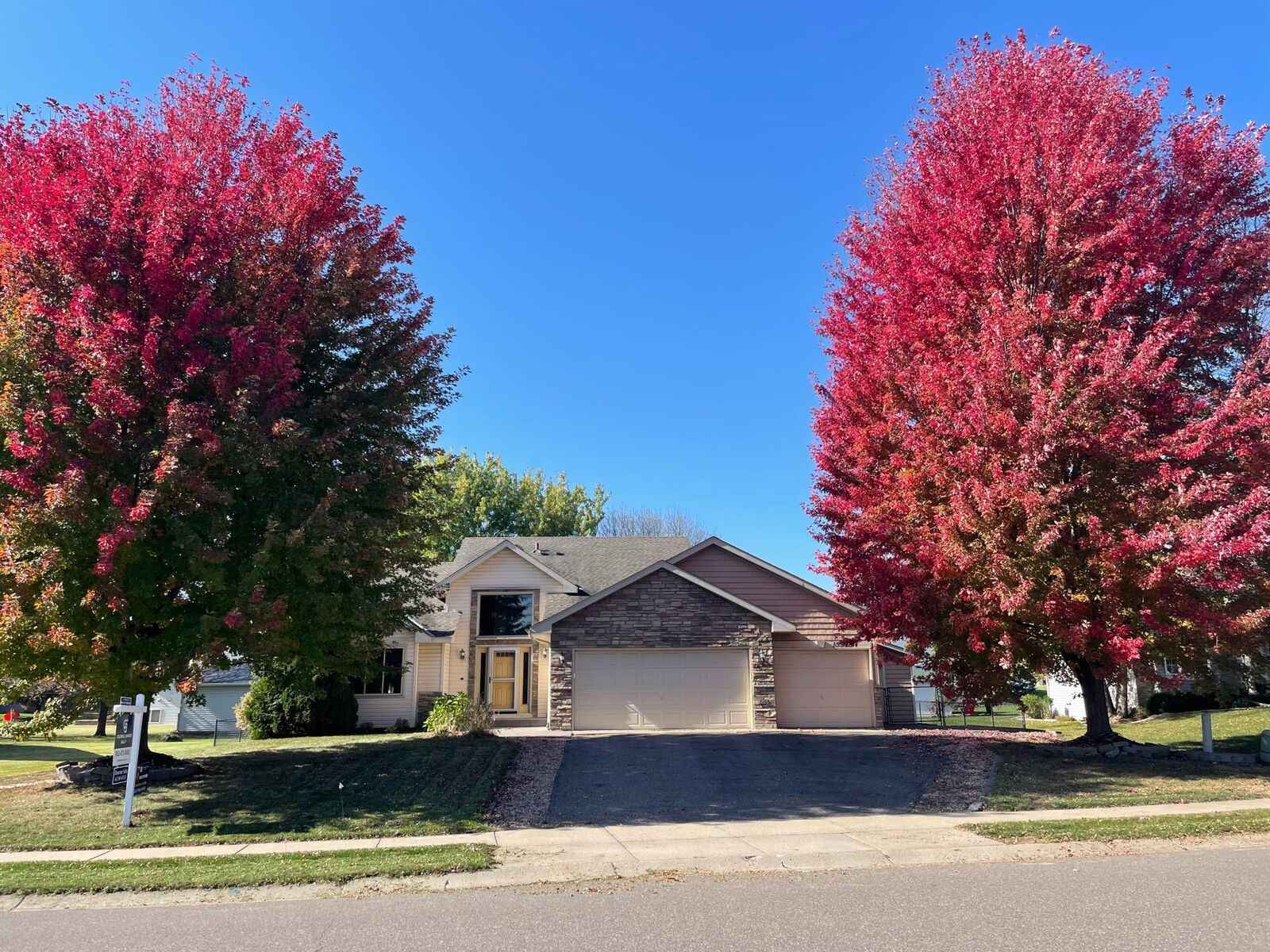 Property Photo:  13525 Oakwood Drive  MN 55374 