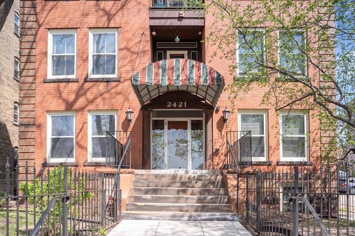 Property Photo: 2421 Emerson Avenue S 107 MN 55405