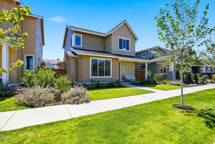 Property Photo:  20501 Aberdeen Drive  OR 97702 