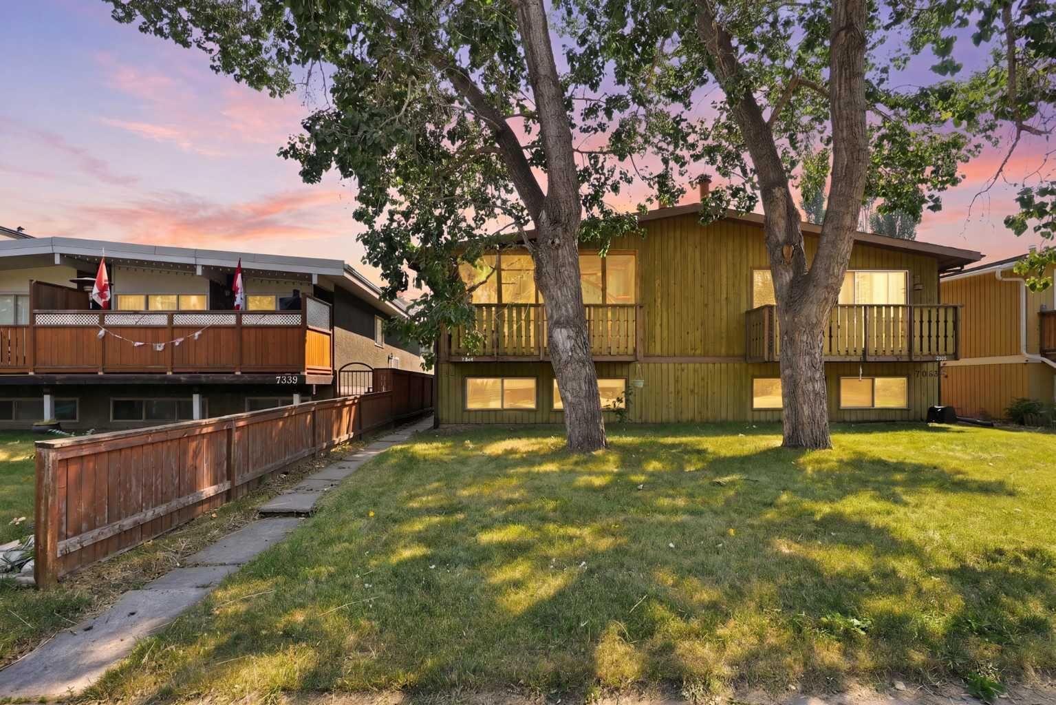 Property Photo:  7341 36 Avenue NW  AB T3B 1V1 