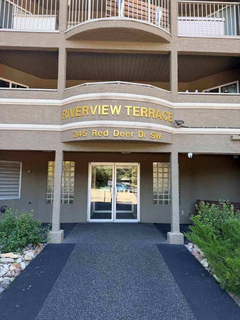 Property Photo:  245 Red Deer Drive SW 315  AB T1A 8P4 