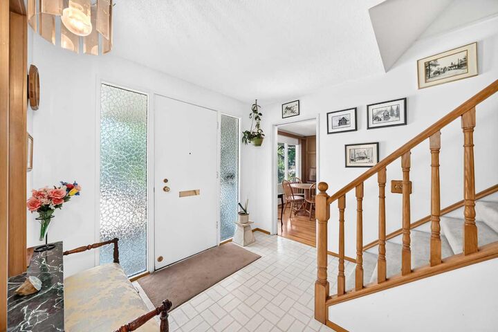 Property Photo: 2 Varsplain Place NW AB T3A 0C7