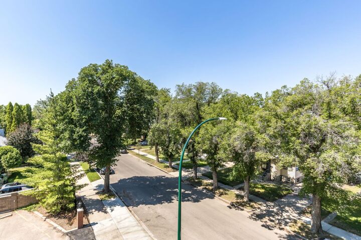 Property Photo: 371 Aberdeen Street SE 406 AB T1A 0R4
