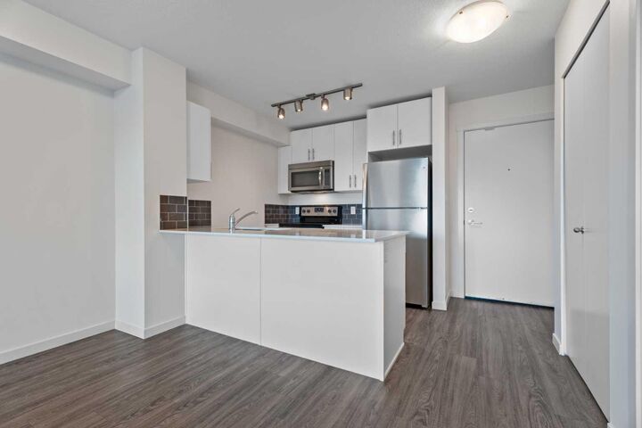 Property Photo: 181 Skyview Ranch Manor NE 2404 AB T3N 0V2