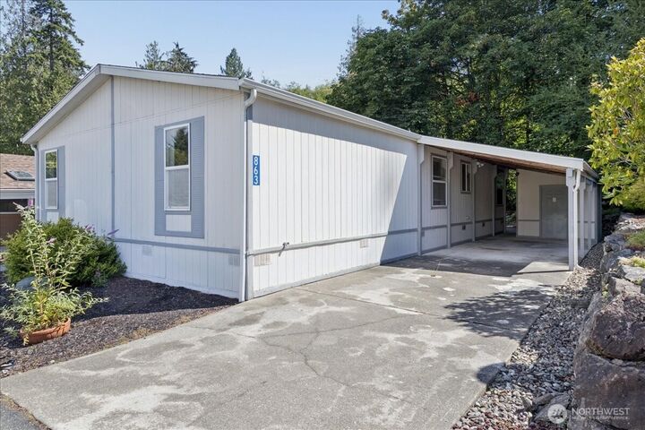 Property Photo: 863 NE Saturn Lane 174 WA 98311