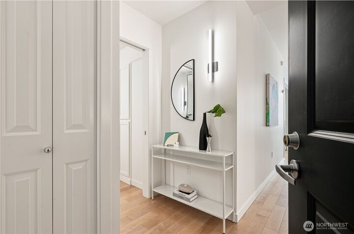 Property Photo: 2607 Western Avenue 302 WA 98121