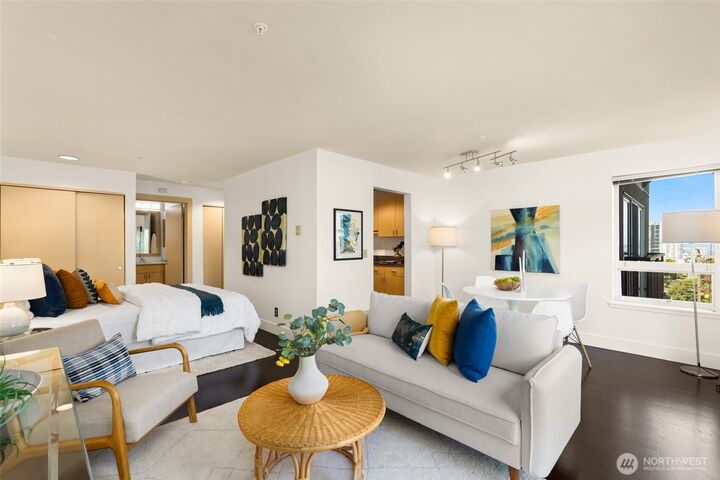 Property Photo: 1711 E Olive Way 308 WA 98102