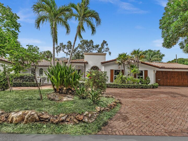 Property Photo:  898 Azalea Street  FL 33486 