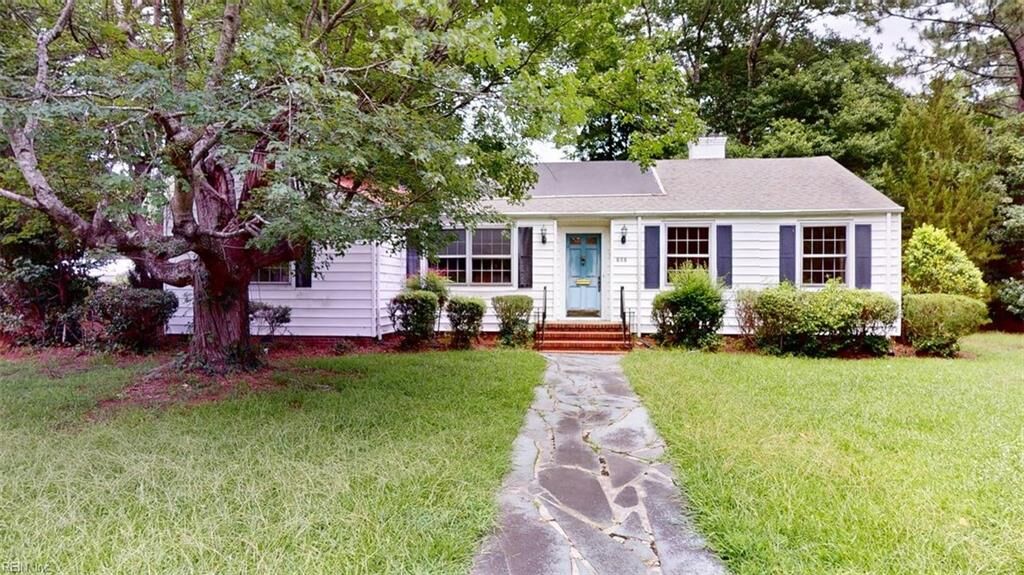 Property Photo:  808 W South St  NC 27910 