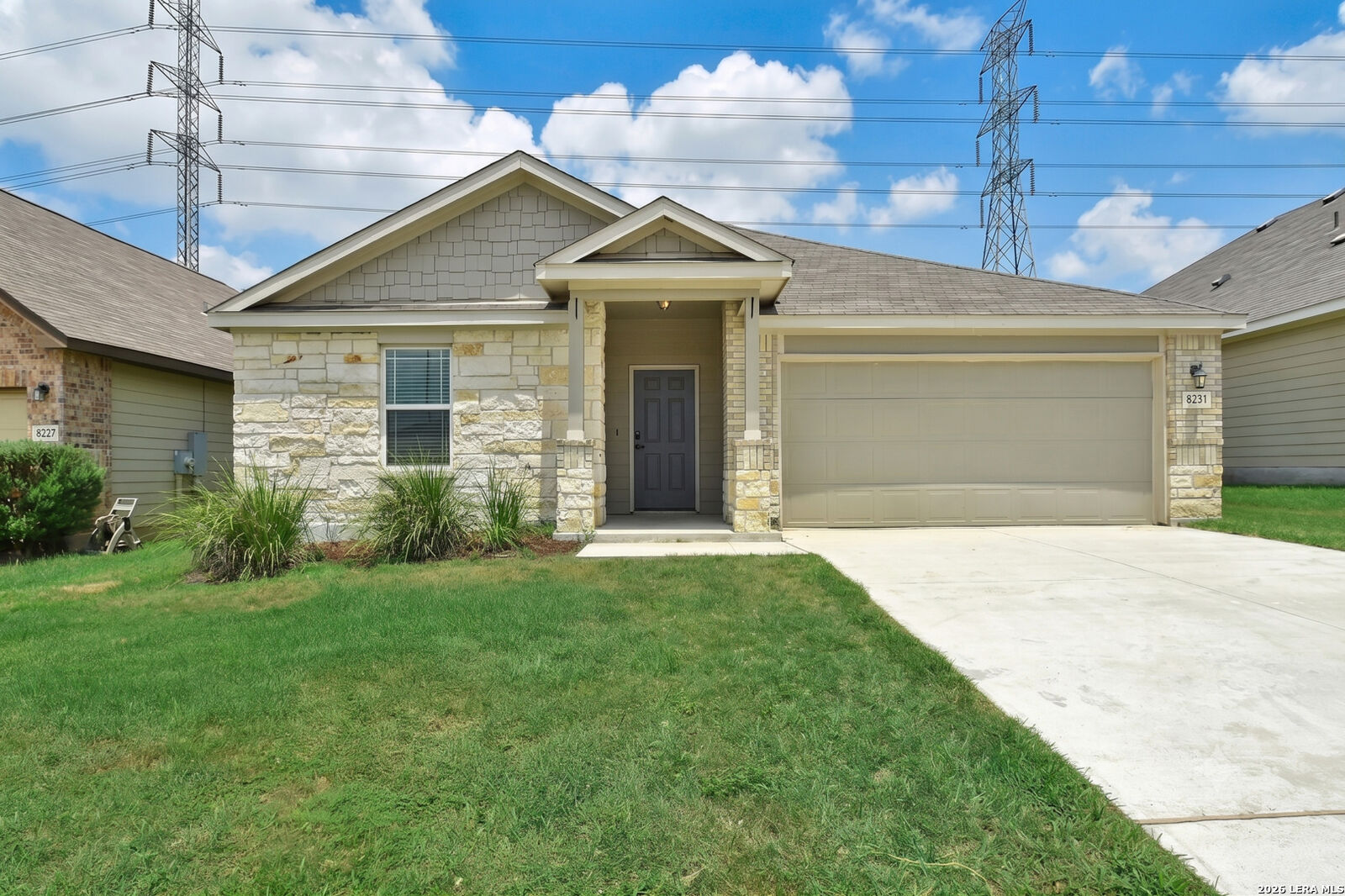 Property Photo:  8231 Noble Crst  TX 78109 