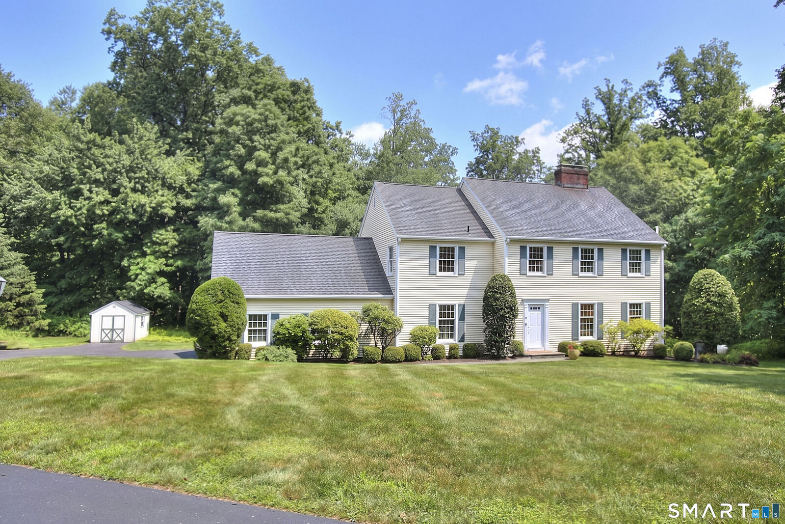 Property Photo: 4 North Valley Road CT 06877