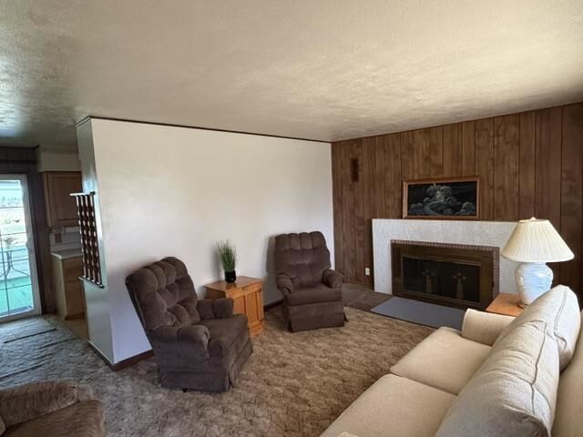 Property Photo: 4614 W Hallett Rd WA 99224