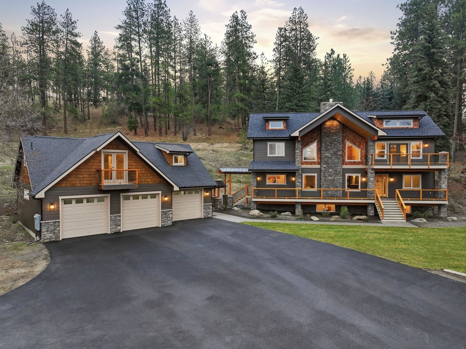 Property Photo: 13827 E 46th Ave WA 99206