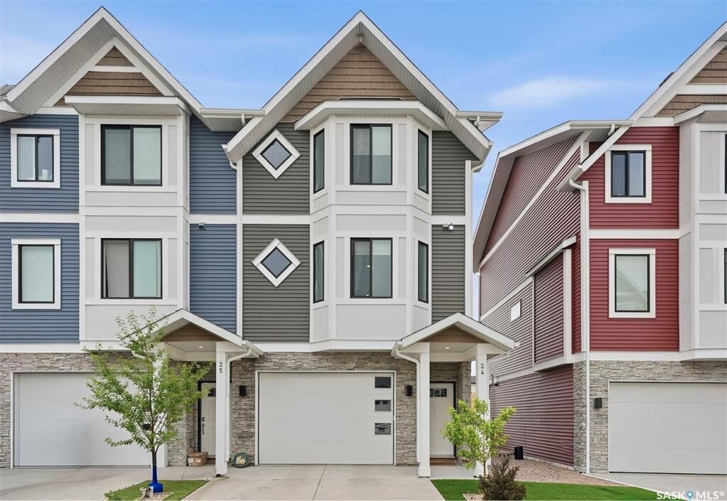 Property Photo:  900 St Andrews Lane 24  SK S0K 4S0 